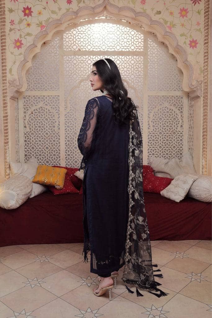 img_lsm_lakhani_embroidered_lawn_awwal_boutique