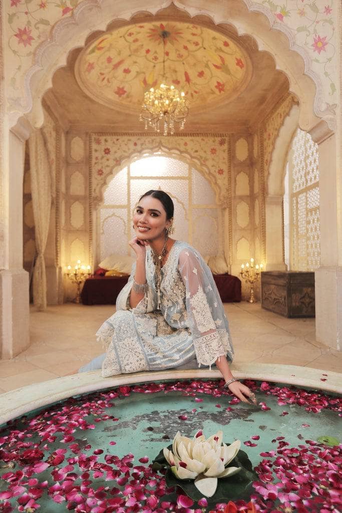 img_lsm_lakhani_embroidered_lawn_22_awwal_boutique