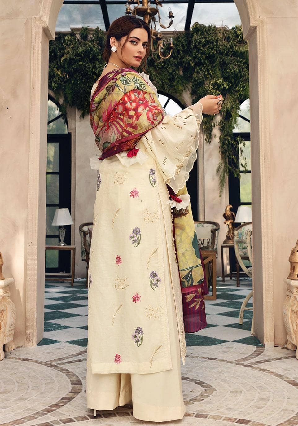 img_elaf_festive_chikankari_lawn_collection_awwal_boutique