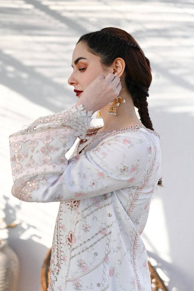 img_qalamkar_luxury_sahil_lawn_23_awwal_boutique