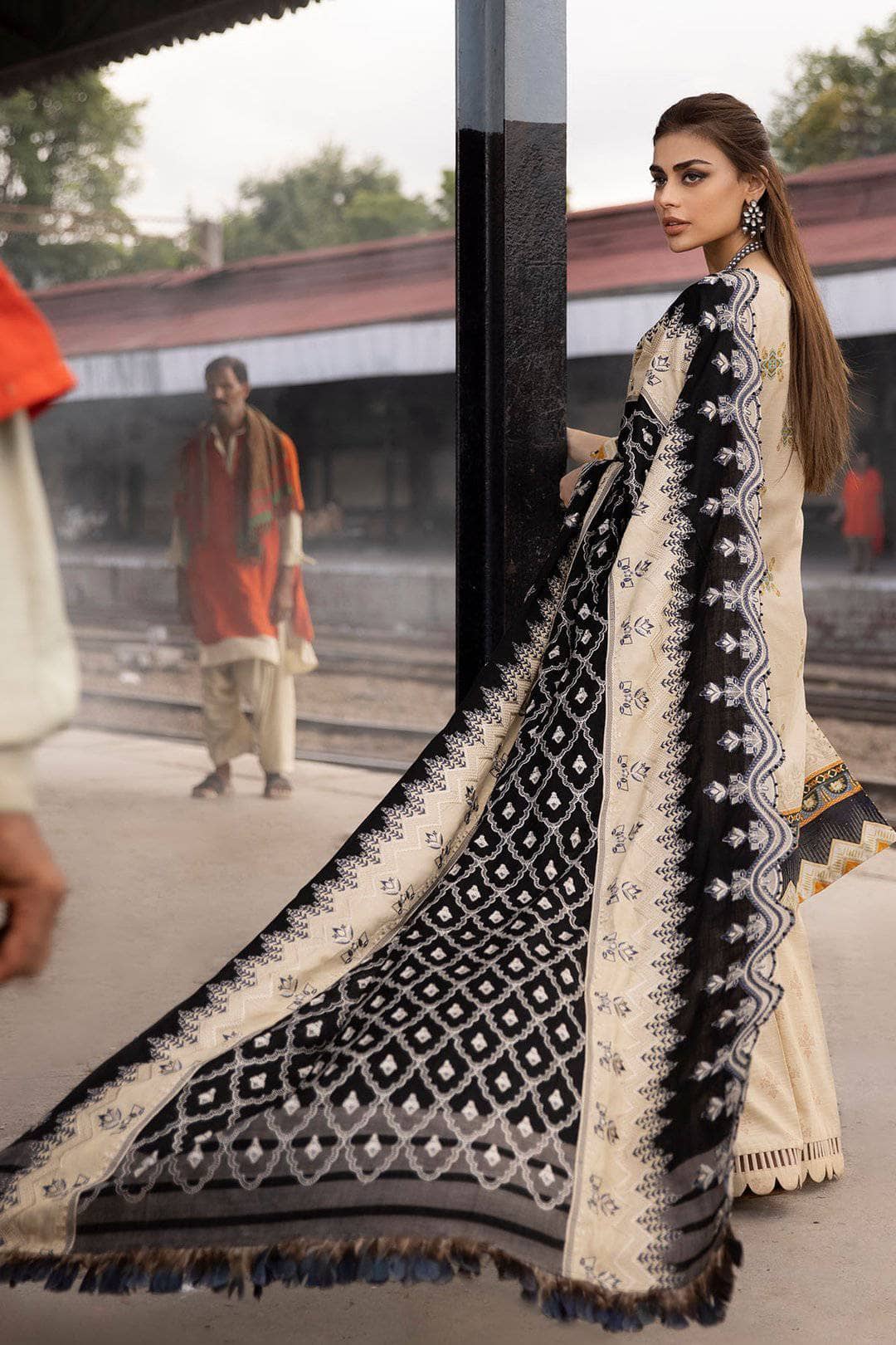 img_nureh_maya_khaddar_vol_2_awwal_boutique