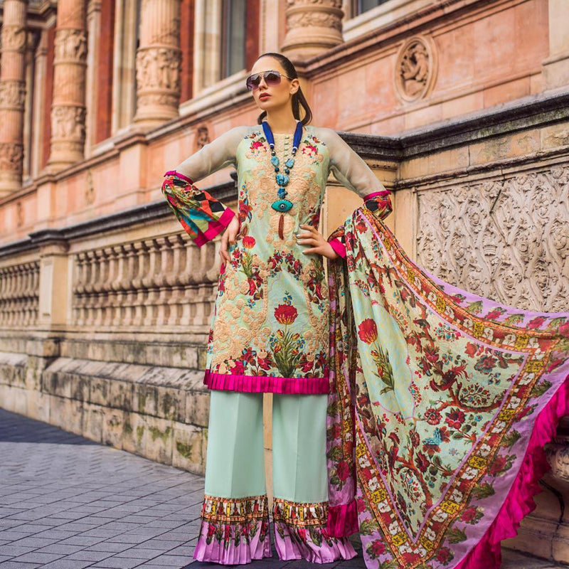img_honey_waqar_lawn_collection_sale_awwal_boutique