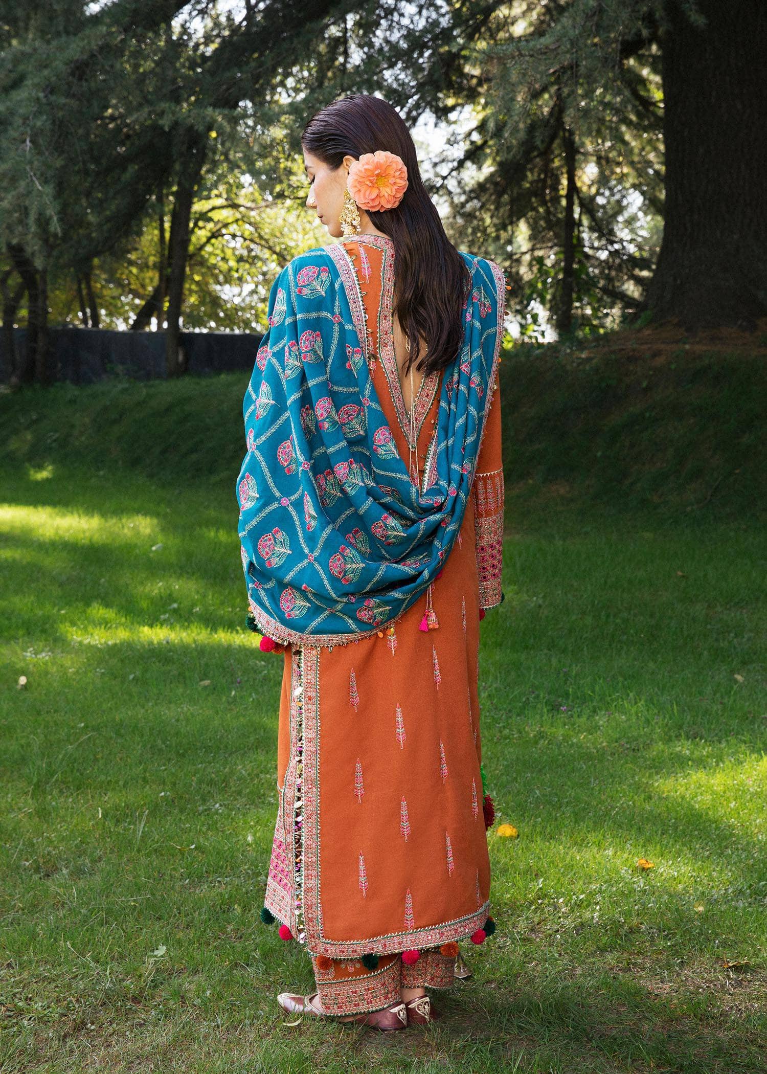 img_hussain_rehar_karandi_22_awwal_boutique