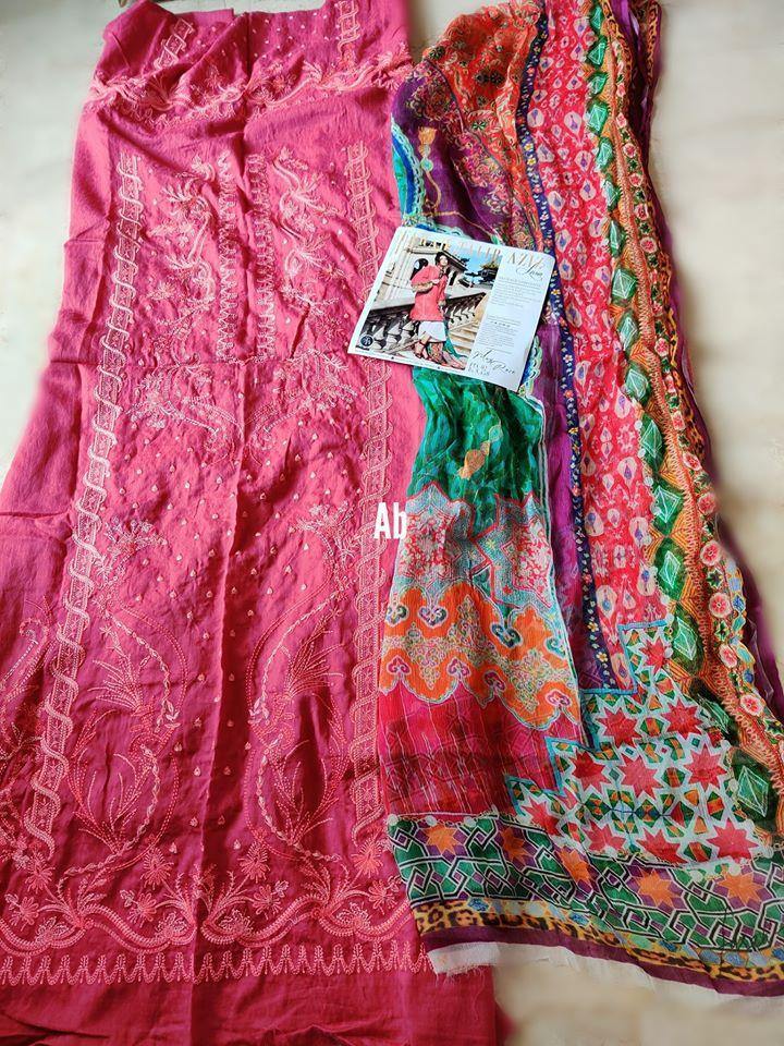 img_open_pic_farah_talib_aziz_lawn_awwal_boutique