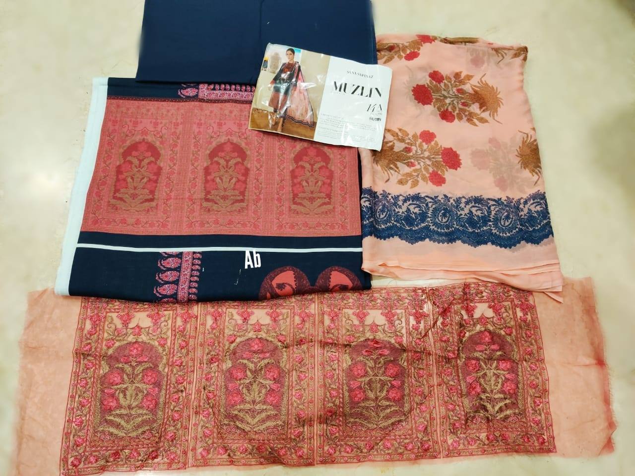 img_sana_safinaz_muzlin_winter_collection_awwal_boutique