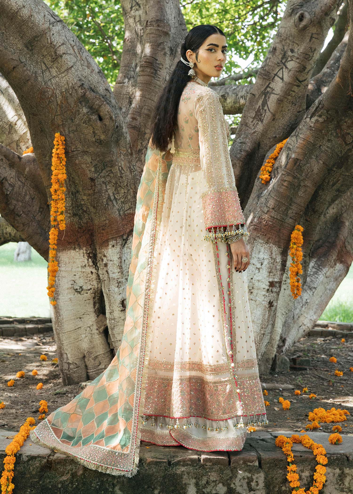 img_hussain_rehar_paar_awwal_boutique