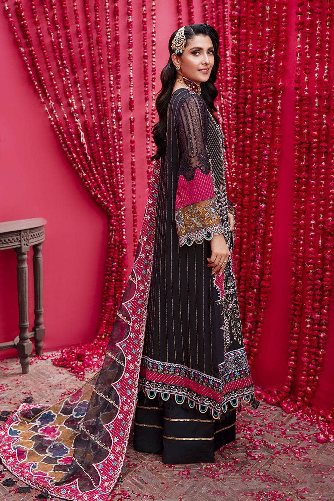 img_nureh_jhoomro_wedding_edition_awwal_boutique