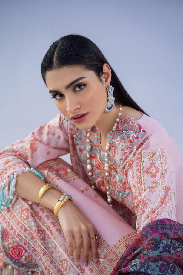 img_sana_safinaz_muzlin_vol_2_awwal_boutique