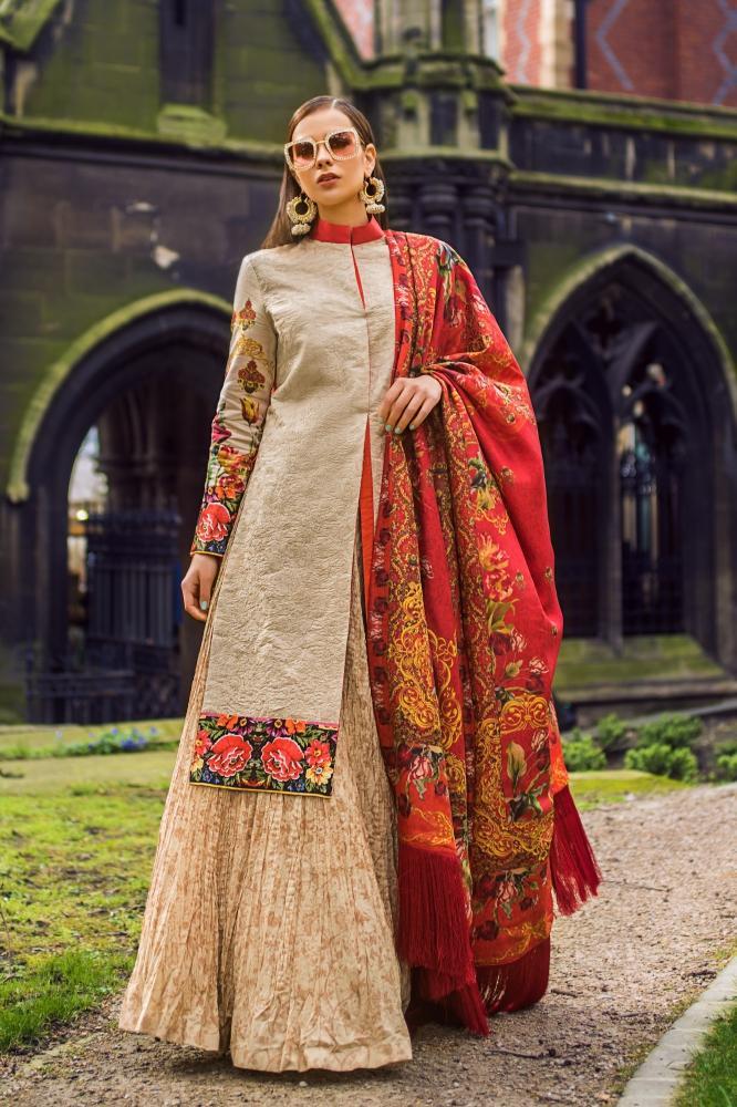 img_honey_waqar_lawn_collection_sale_awwal_boutique