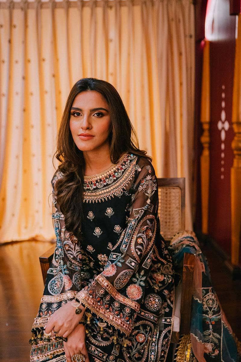 img_zarlish_by_mohsin_naveed_ranjha_awwal_boutique