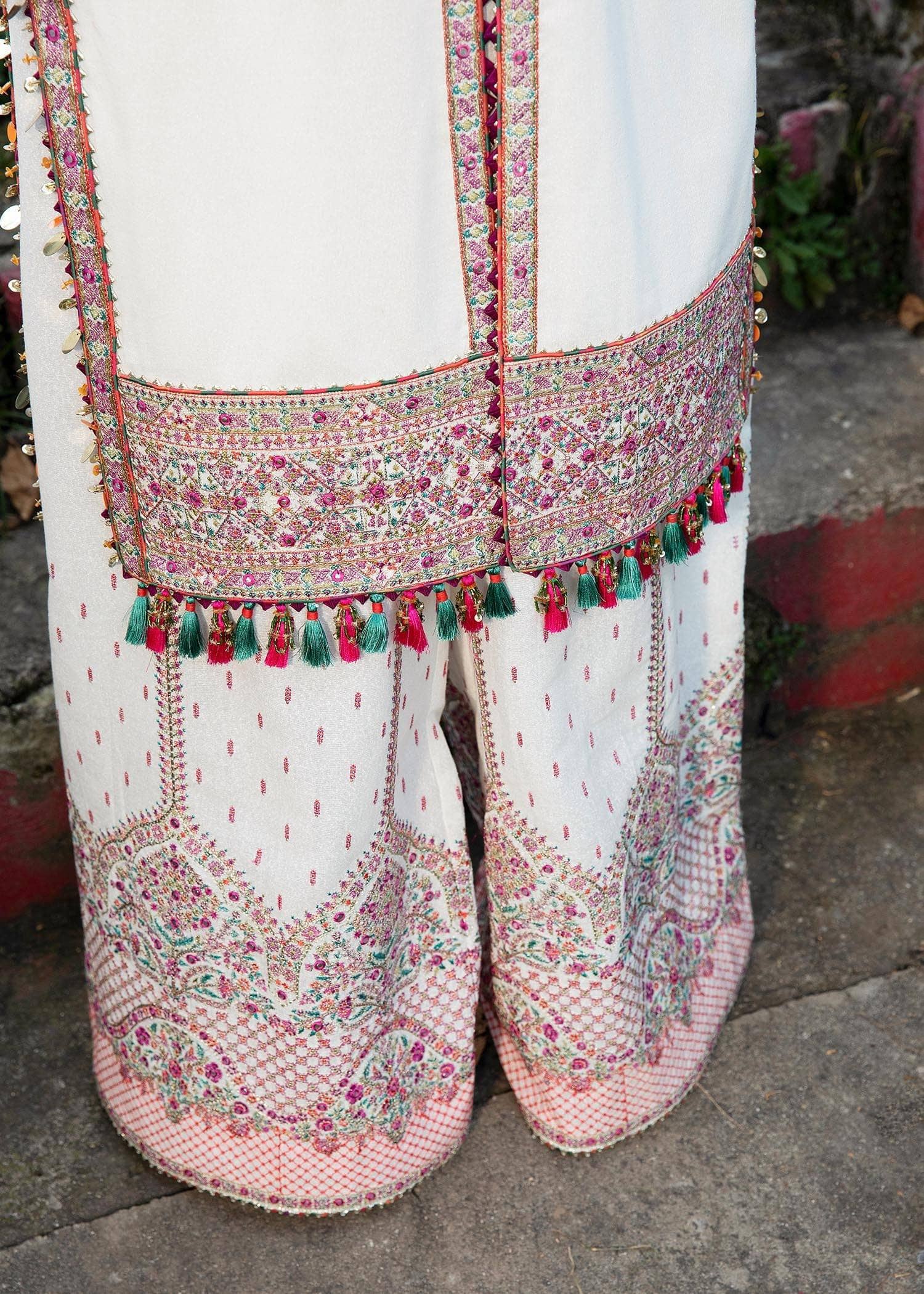 img_hussain_rehar_karandi_22_awwal_boutique