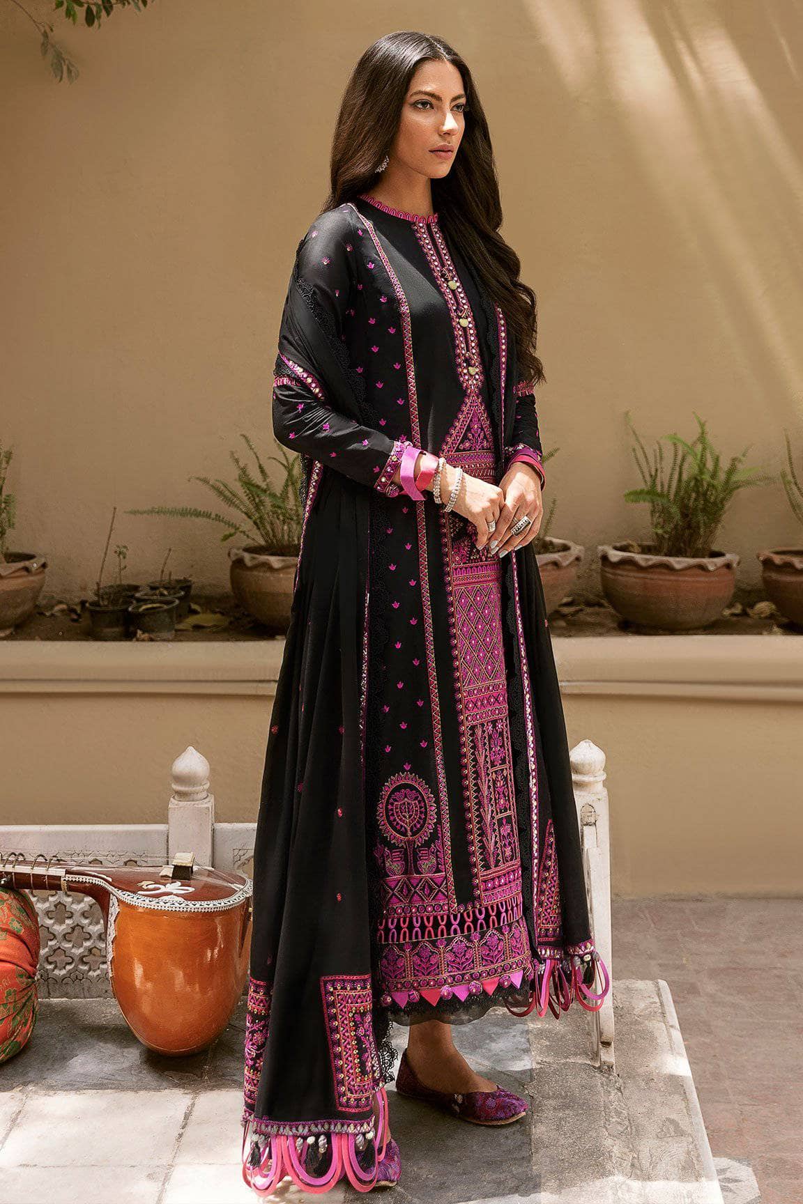 img_zaha_lawn_2021_awwal_boutique