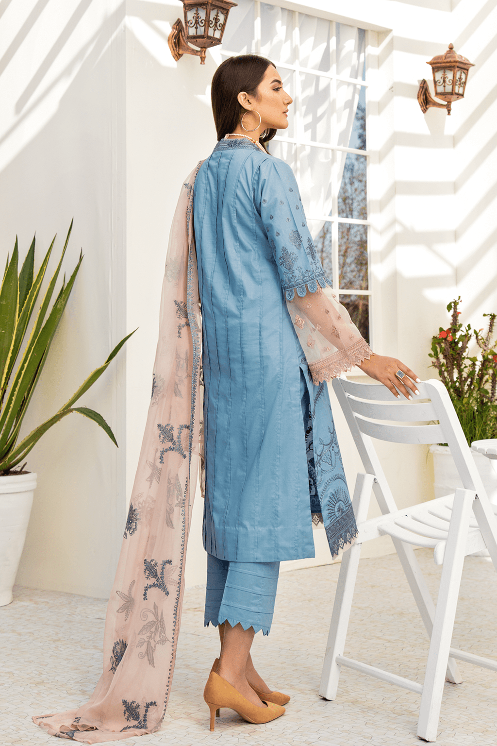 img_iznik_chinon_lawn_collection_awwal_boutique_eid_collection