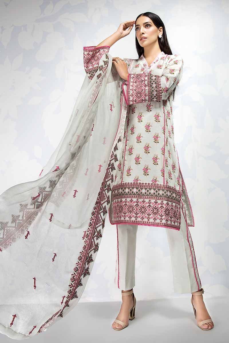 img_gul_ahmed_cambric_collection_awwal_boutique