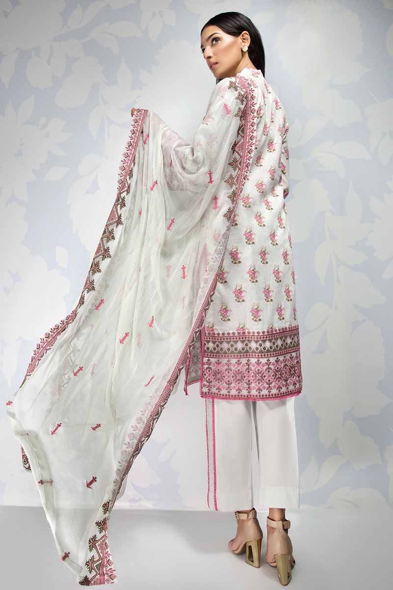 img_gul_ahmed_cambric_collection_awwal_boutique