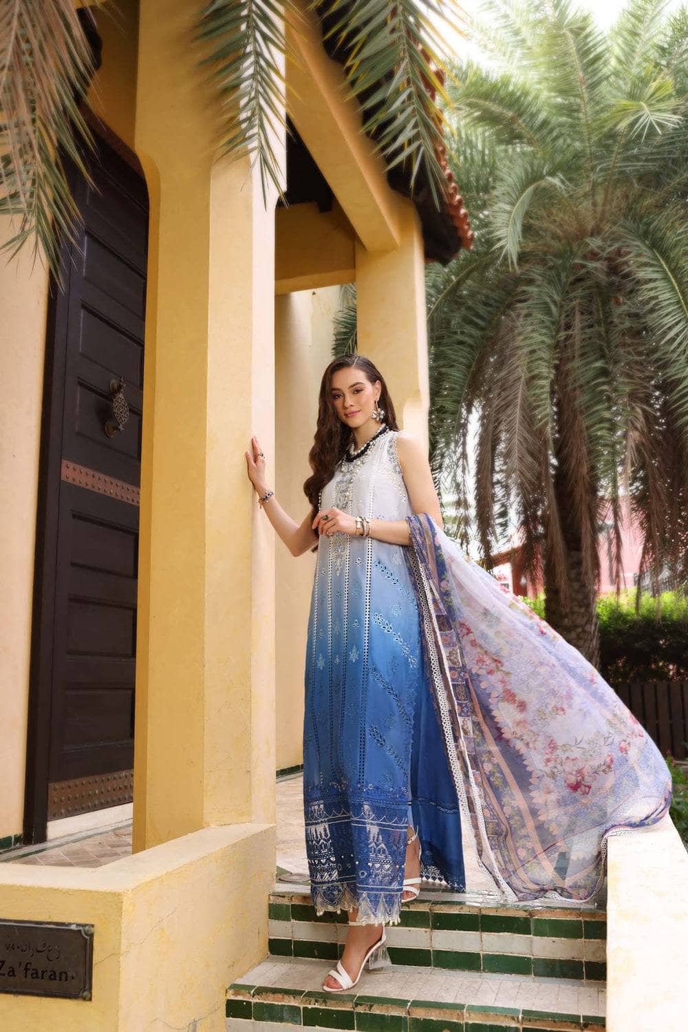 img_saadia_asad_noor_chikankari_23_awwal_boutique