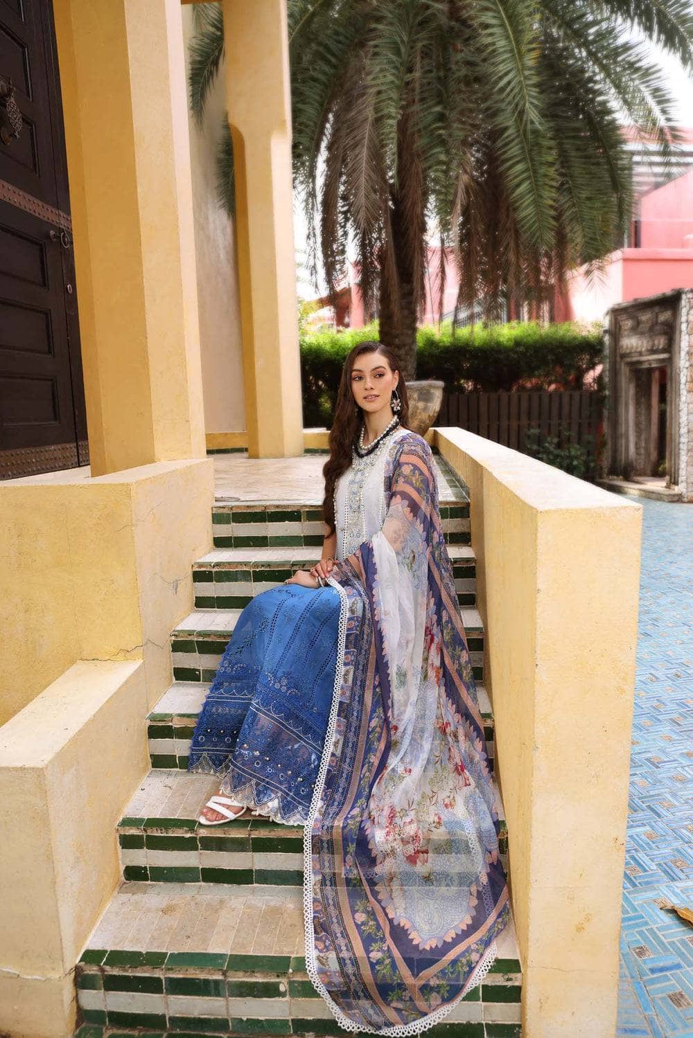 img_saadia_asad_noor_chikankari_23_awwal_boutique