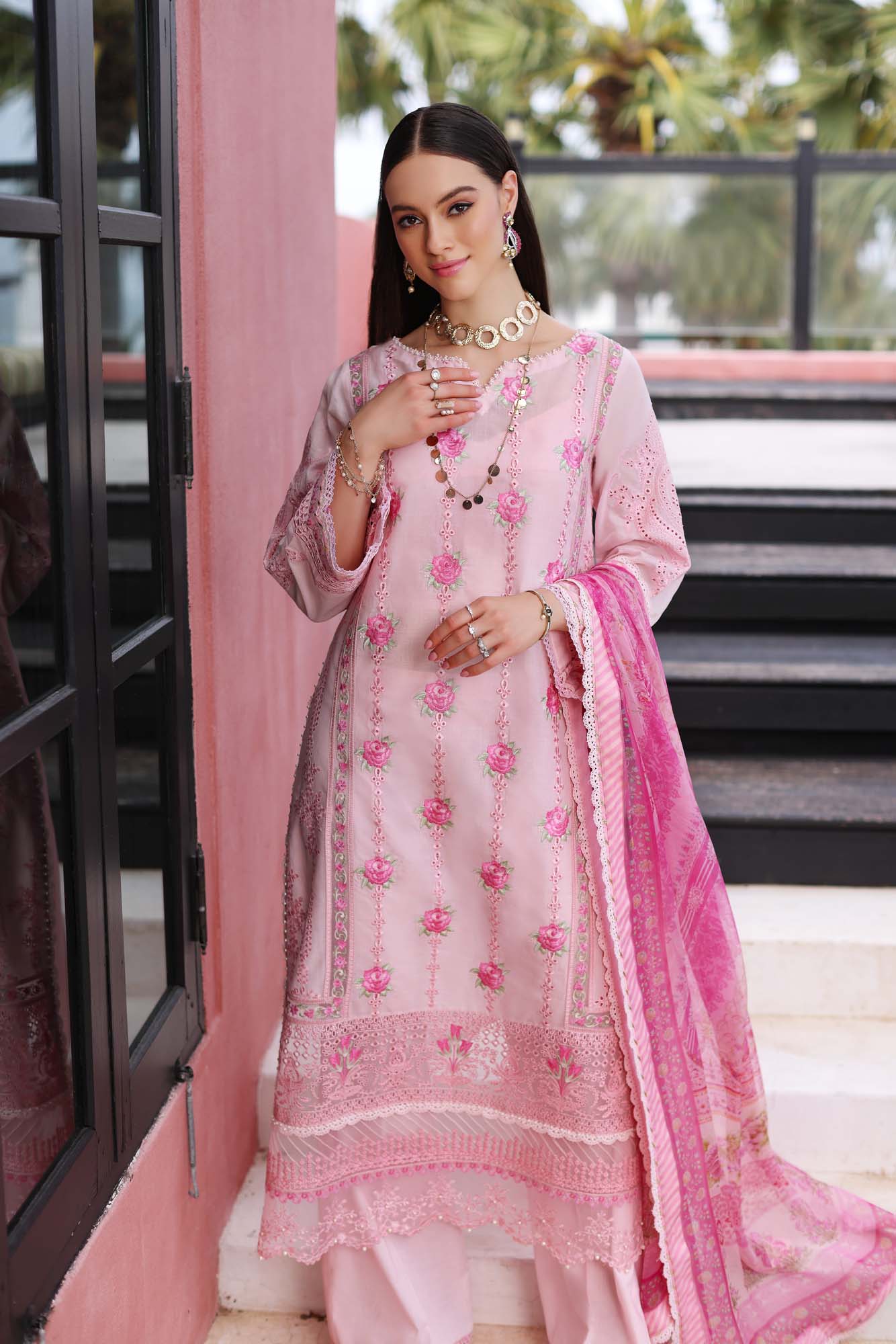 img_saadia_asad_noor_chikankari_23_awwal_boutique