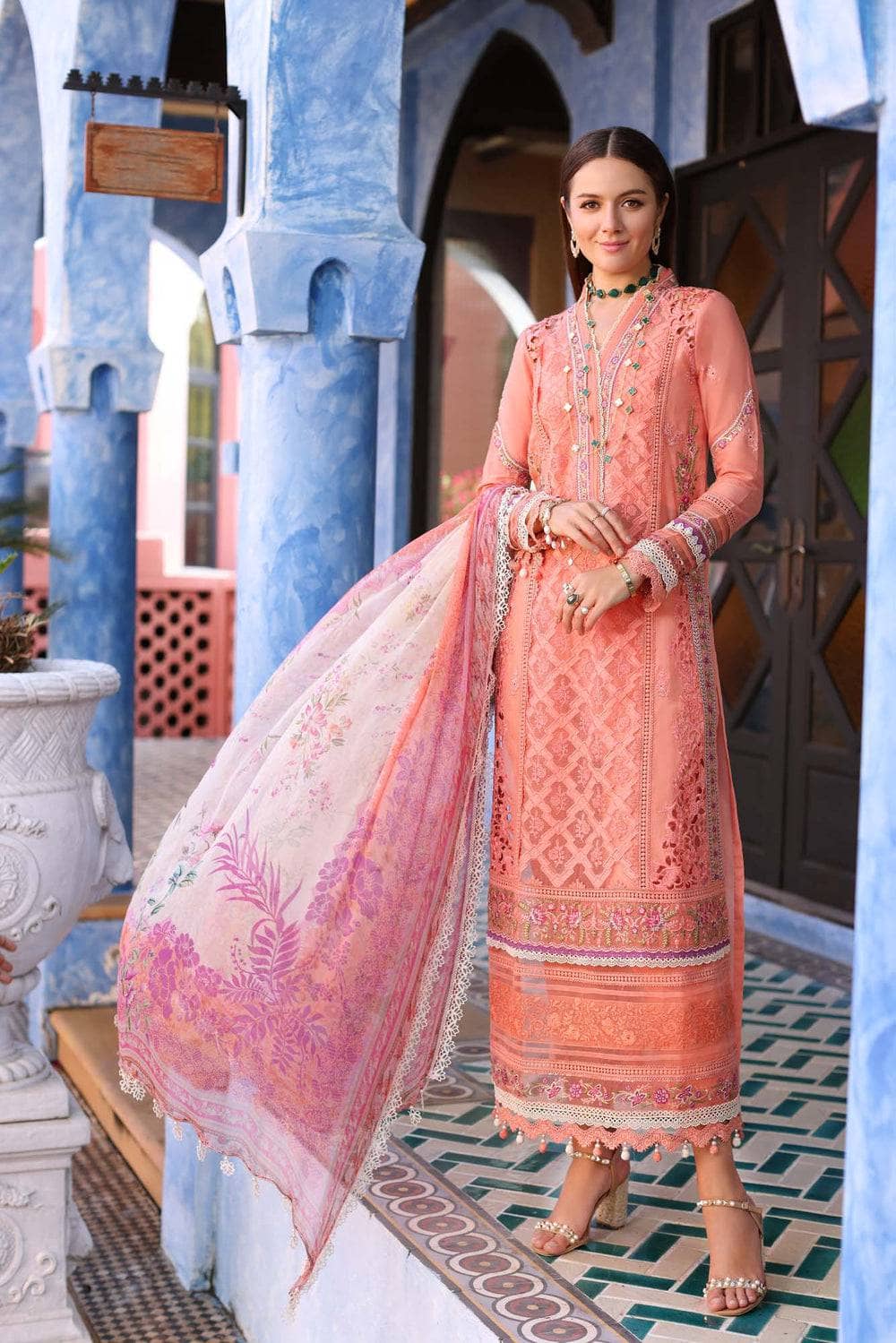 img_saadia_asad_noor_chikankari_23_awwal_boutique