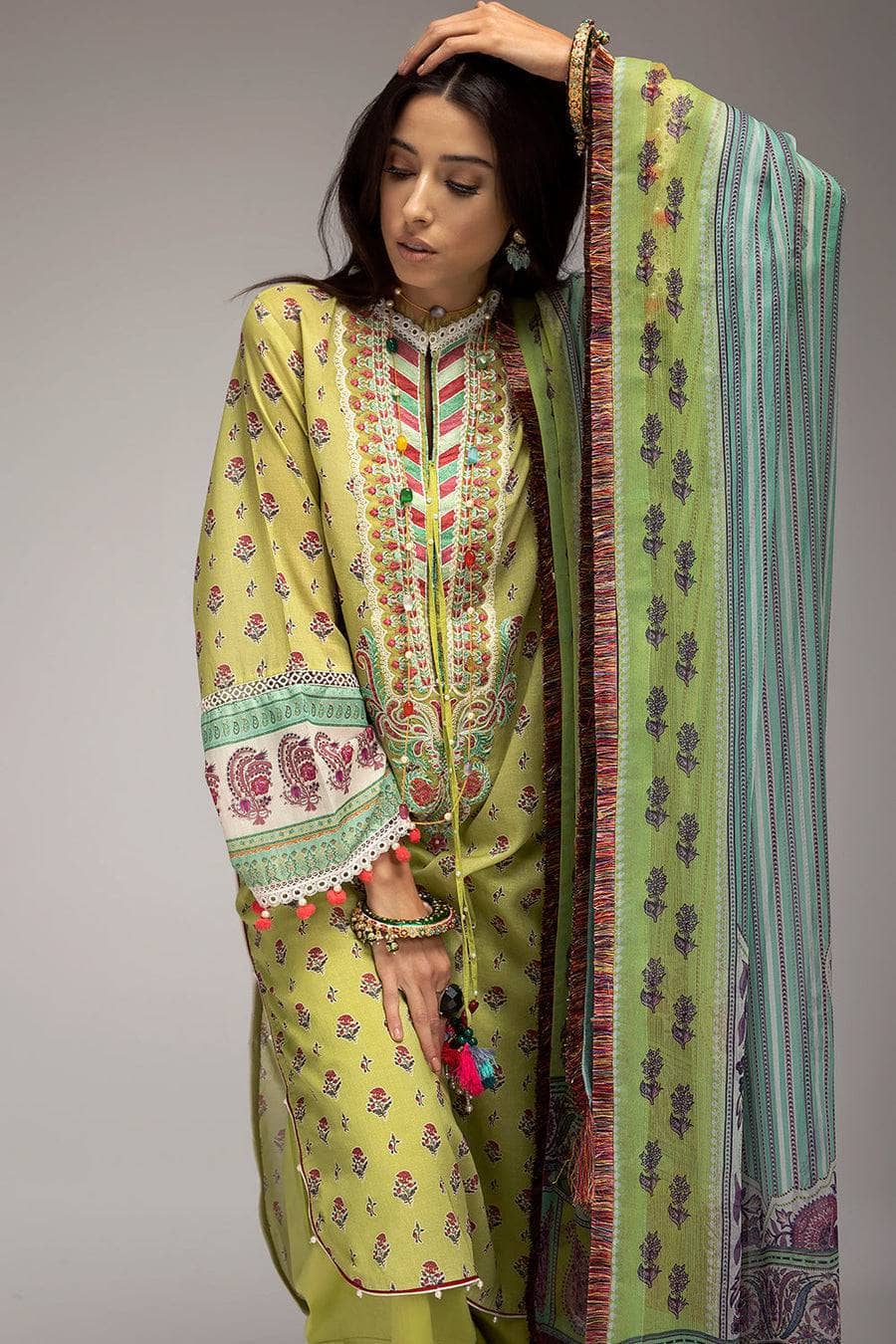 img_sobia_nazir_lawn_prints_22_awwal_boutique