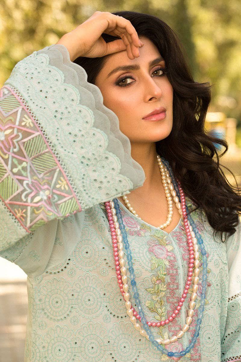 img_zoha_lawn_2021_by_ansab_jahangir_awwal_boutique