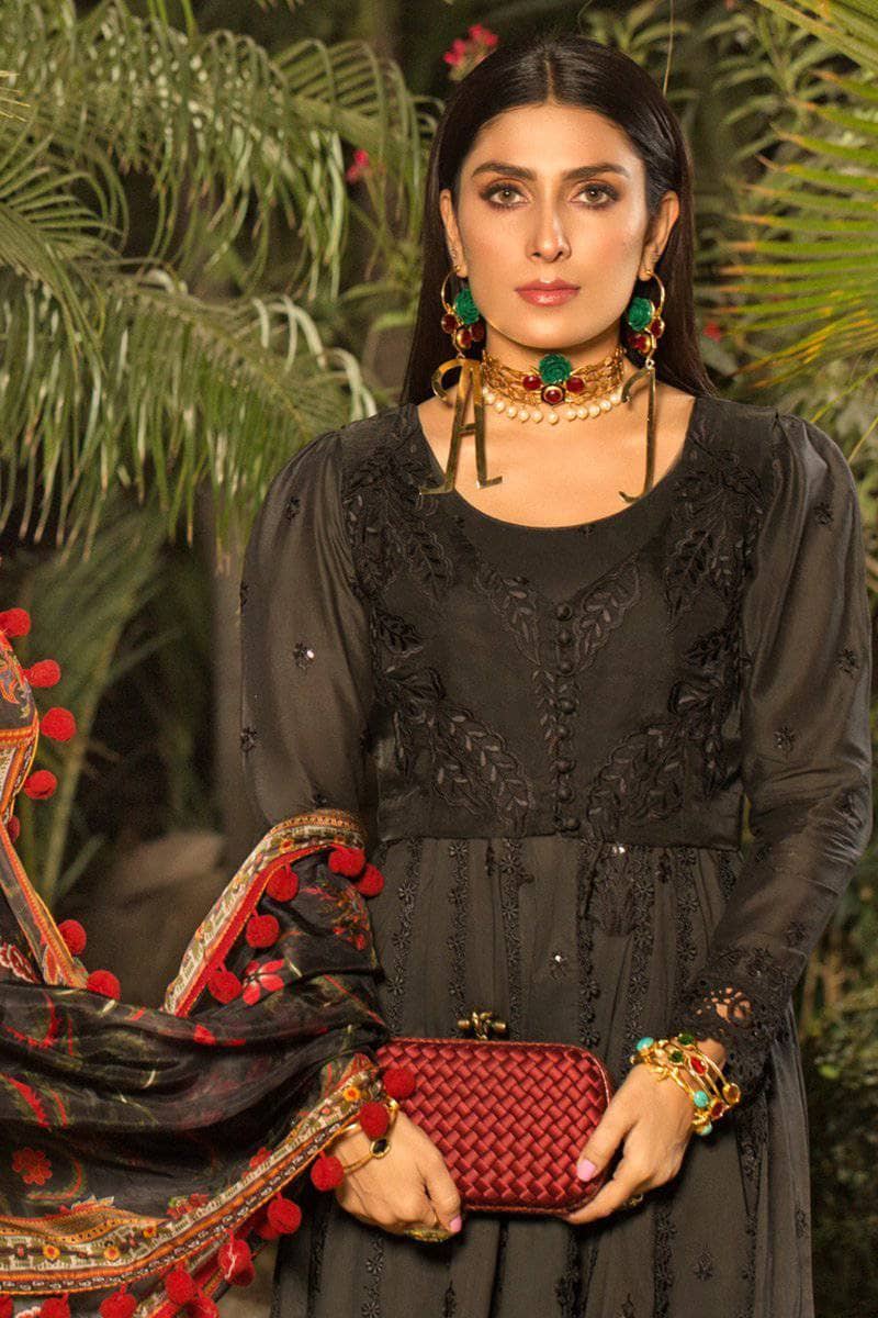 img_zoha_lawn_2021_by_ansab_jahangir_awwal_boutique