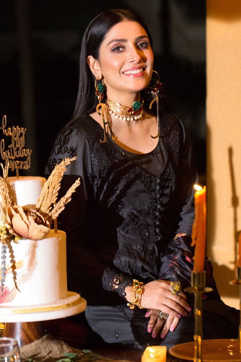 img_zoha_lawn_2021_by_ansab_jahangir_awwal_boutique