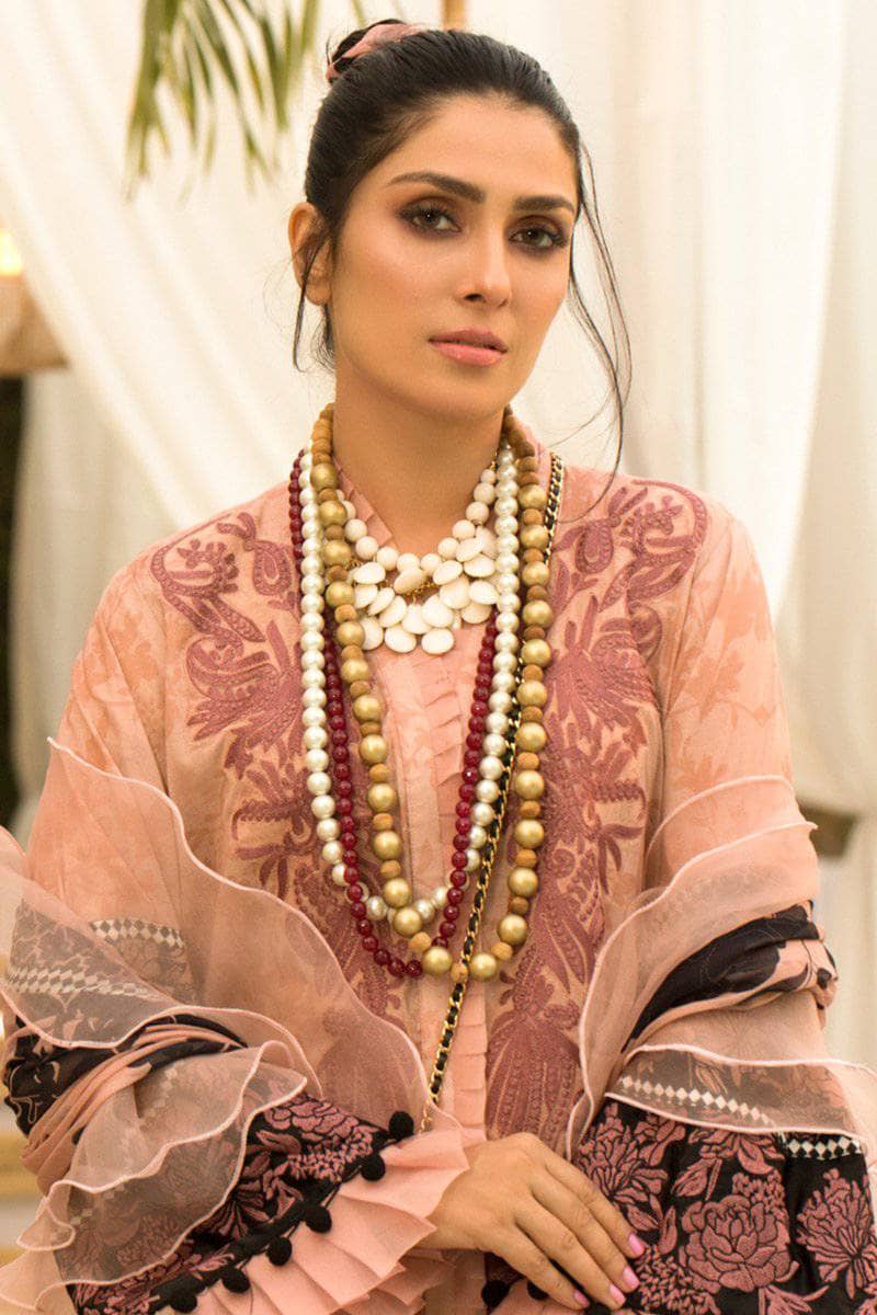 img_zoha_lawn_2021_by_ansab_jahangir_awwal_boutique