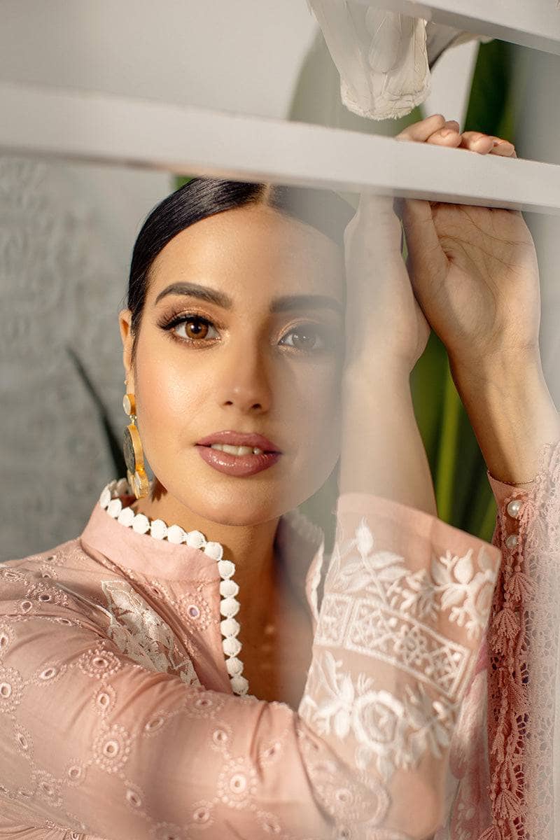 Img_ansab_jahangir_lawn_22_awwal_boutique