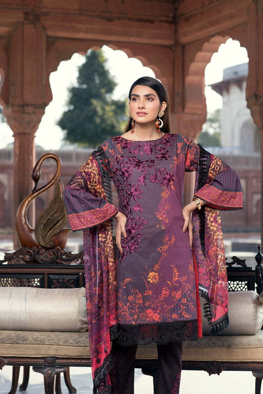 img_azure_luxury_lawn_collection_awwal_boutique