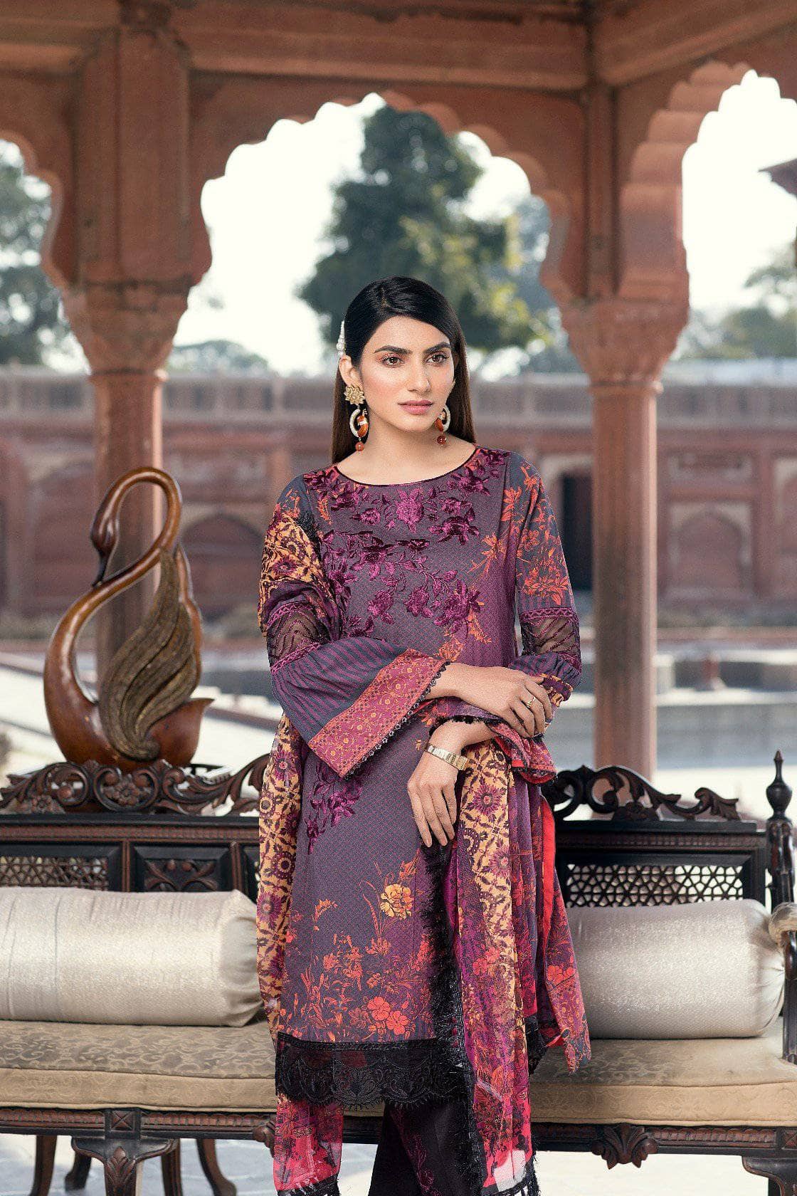 img_azure_luxury_lawn_collection_awwal_boutique