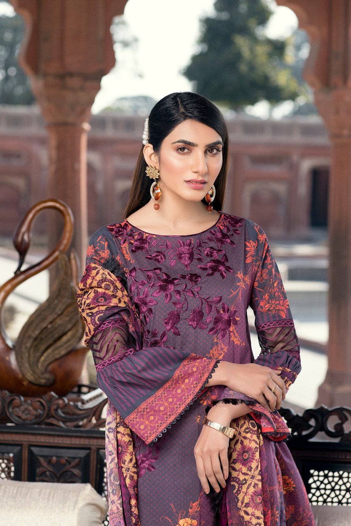 img_azure_luxury_lawn_collection_awwal_boutique