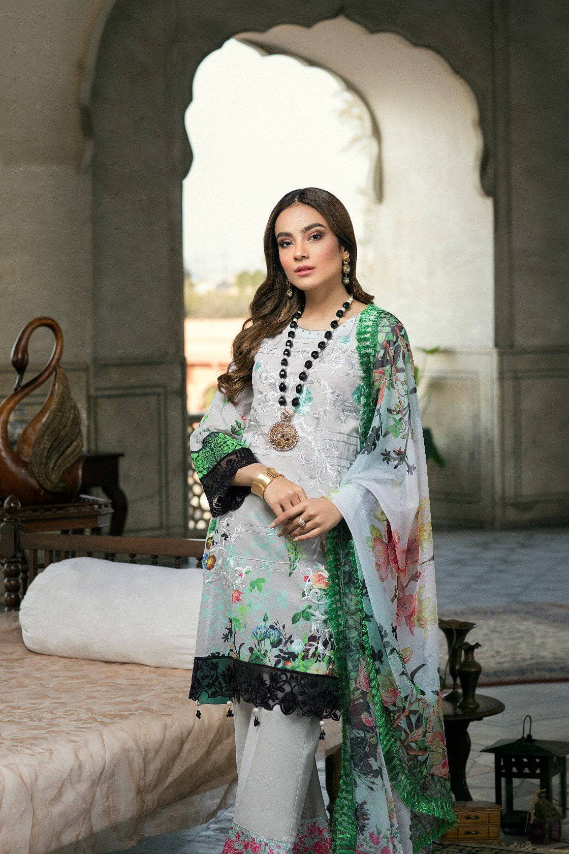 img_azure_luxury_lawn_collection_awwal_boutique