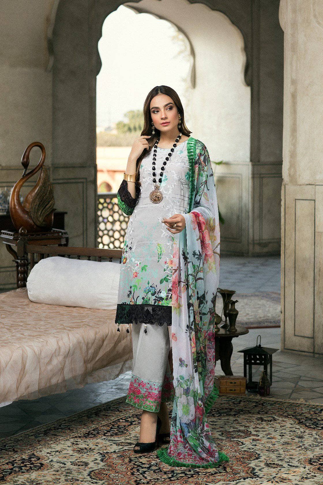 Azure Luxury Lawn/Splendid Aura LL-03