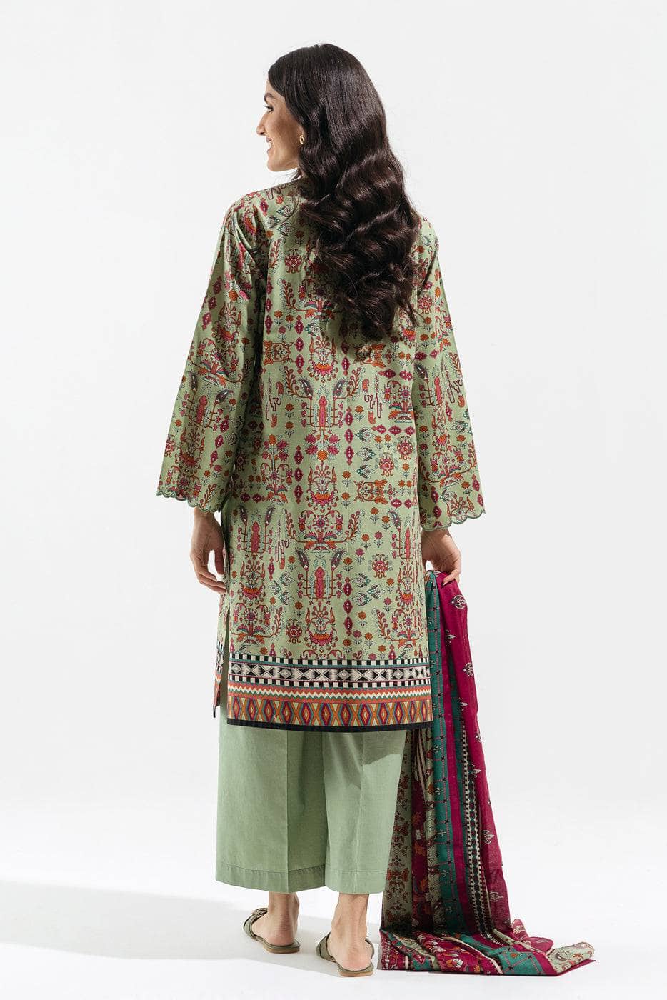 img_beechtree_lawn_23_awwal_boutique