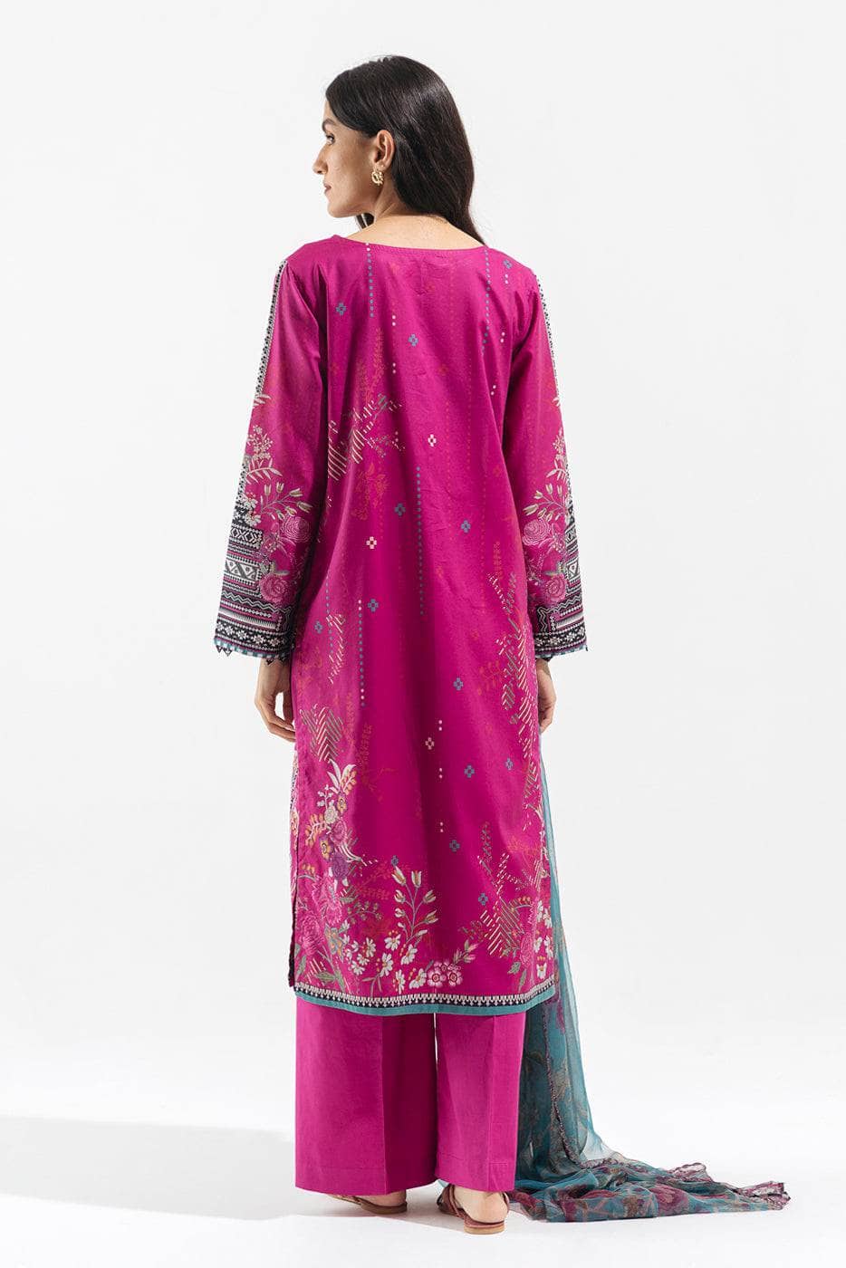 img_beechtree_lawn_23_awwal_boutique