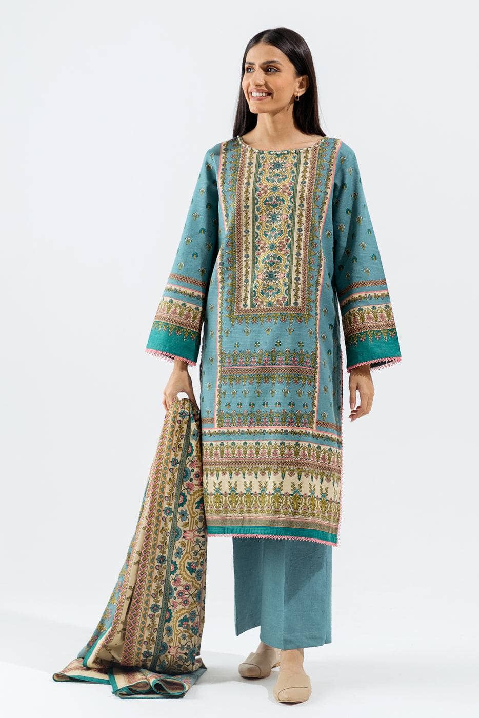 img_beechtree_winter_22_awwal_boutique