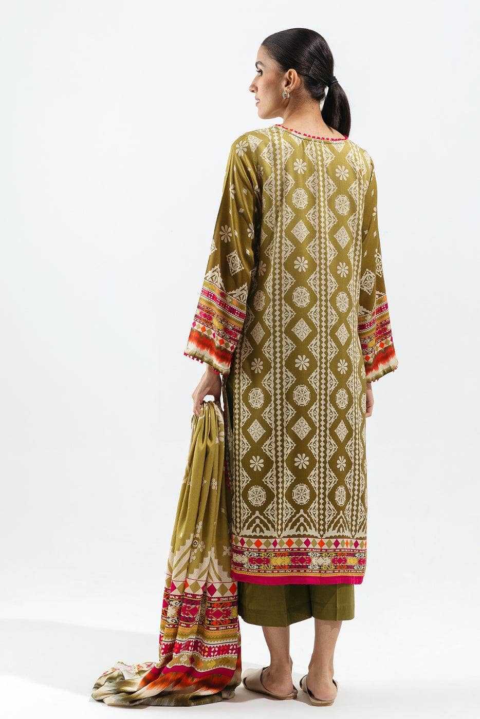 Img_beechtree_fall_winter_22_awwal_boutique