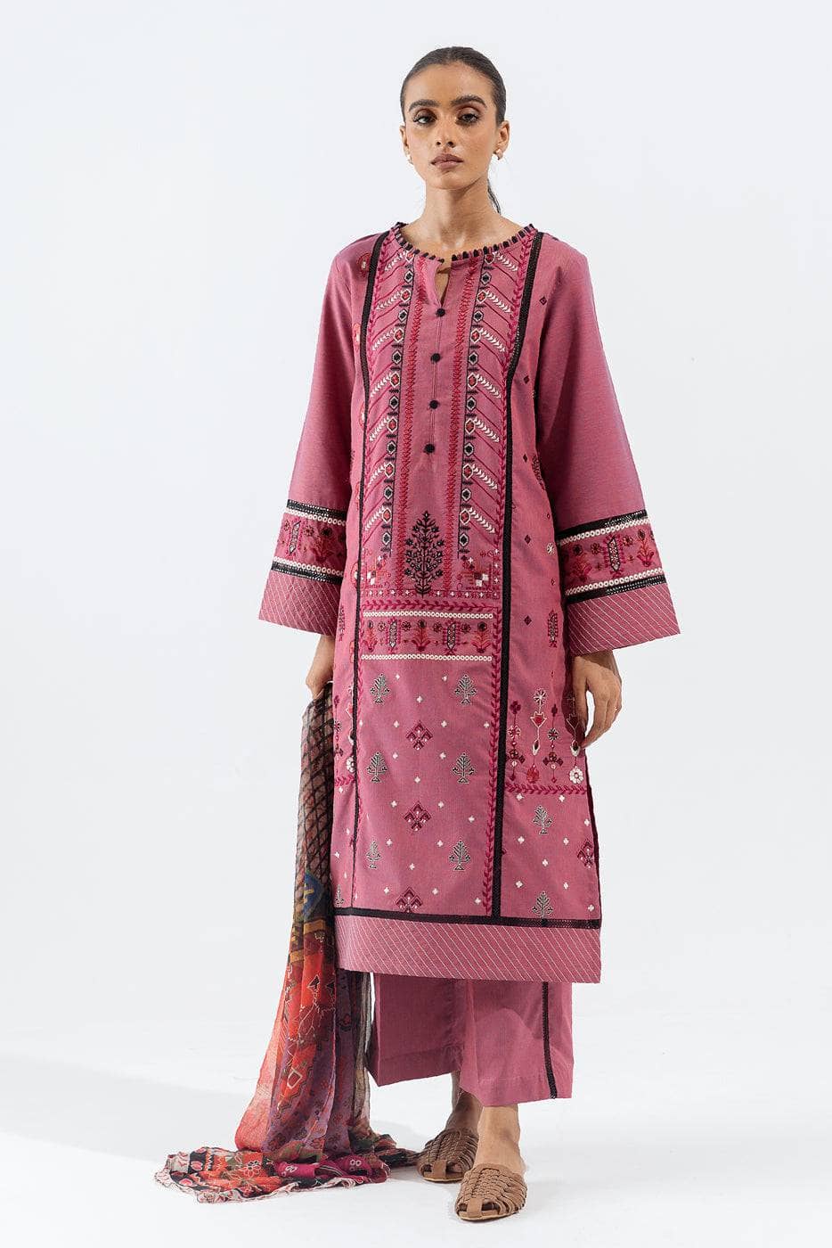 Img_beechtree_fall_winter_22_awwal_boutique