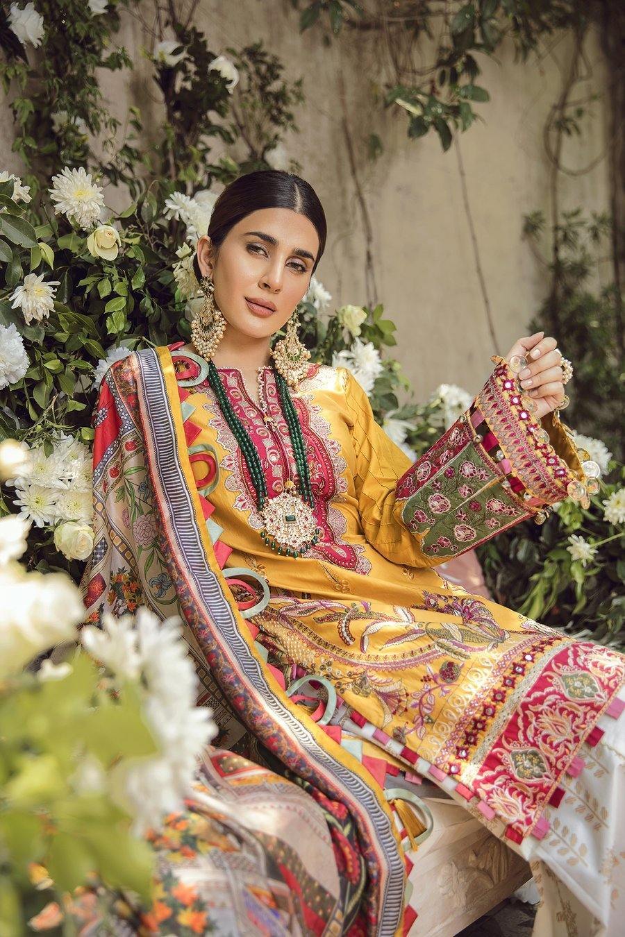 img_maryam_hussain_lawn_collection_awwal_boutique