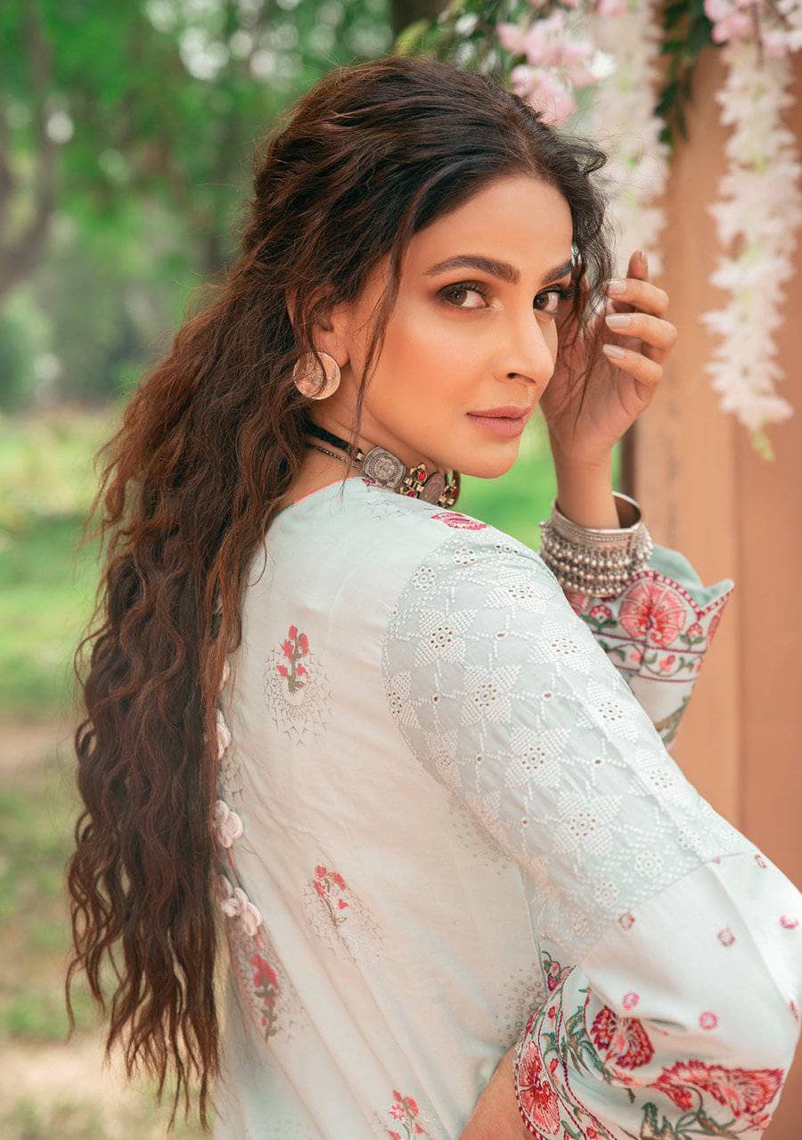 img_maryam_hussain_luxury_lawn_2021_awwal_boutique