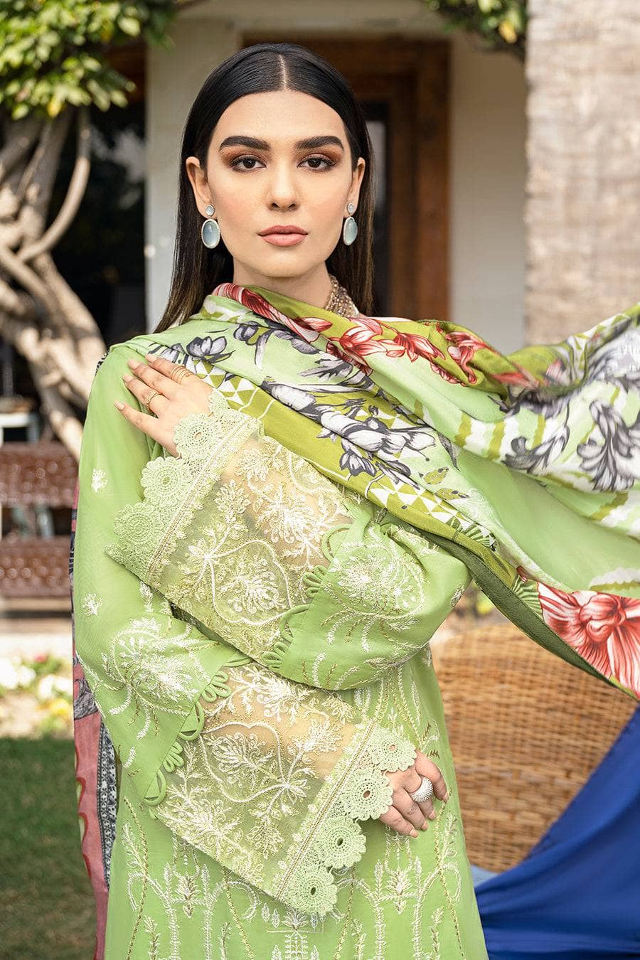 img_ramsha_andaz_lawn_23_awwal_boutique