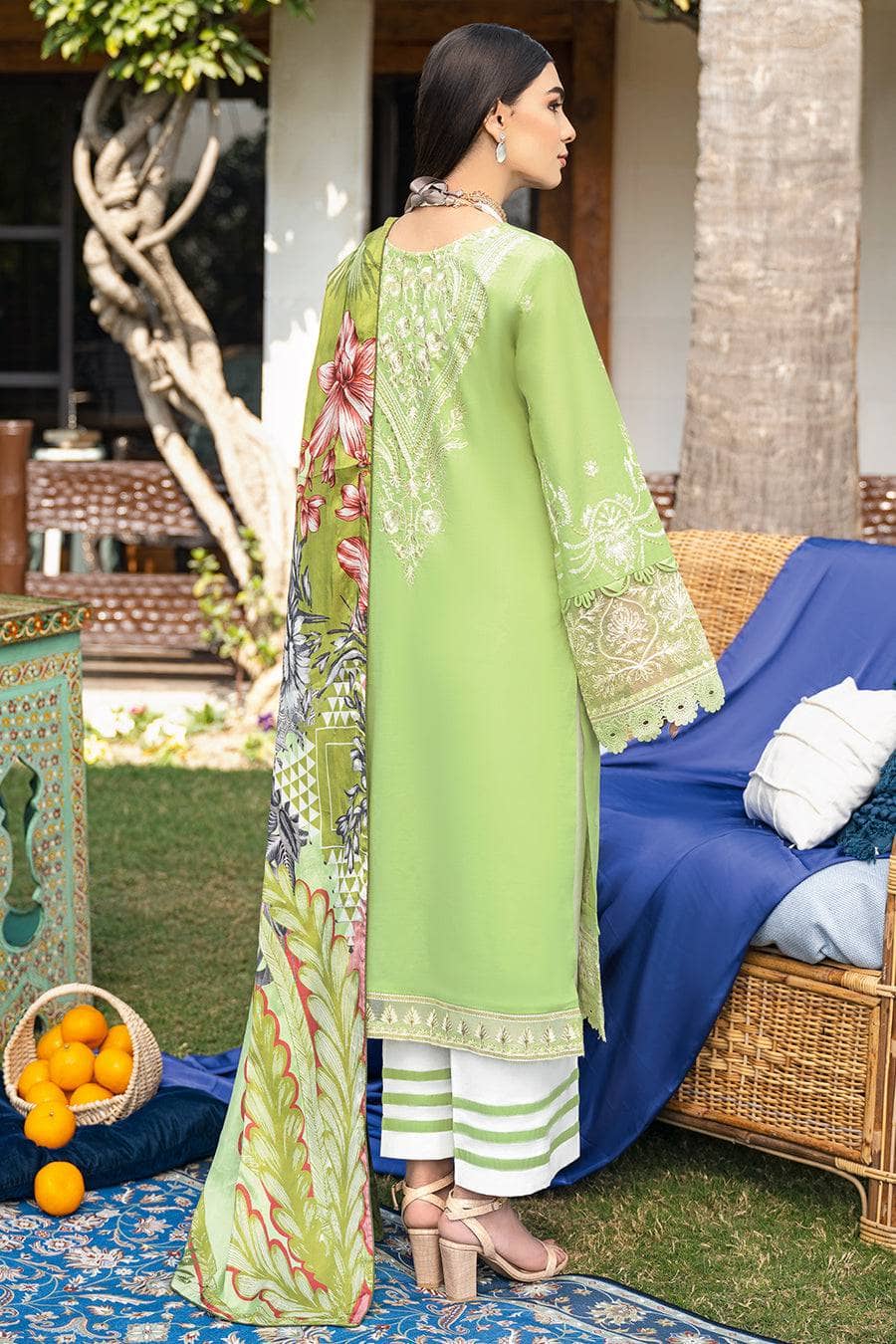img_ramsha_andaz_lawn_23_awwal_boutique