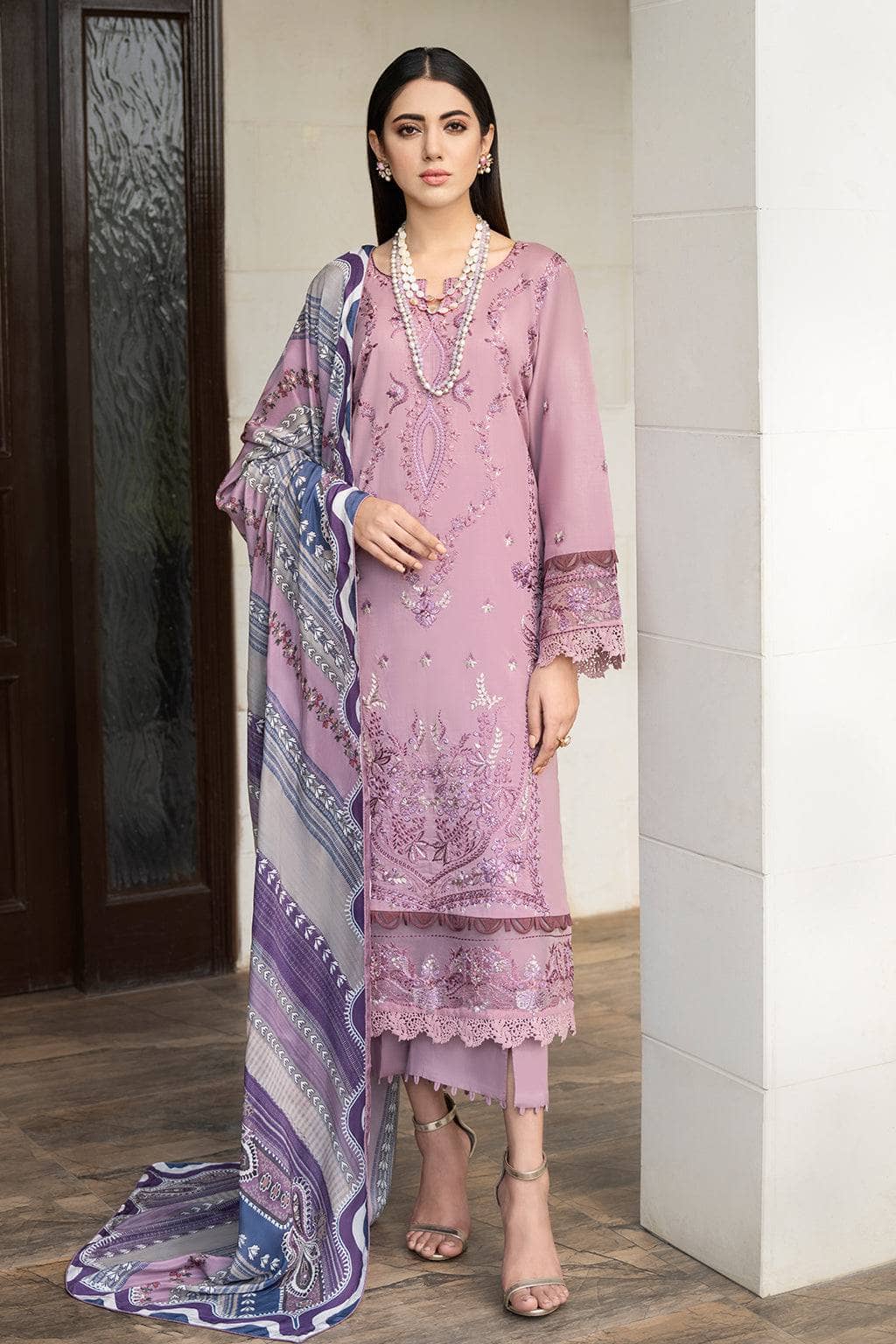 img_ramsha_andaz_lawn_23_awwal_boutique