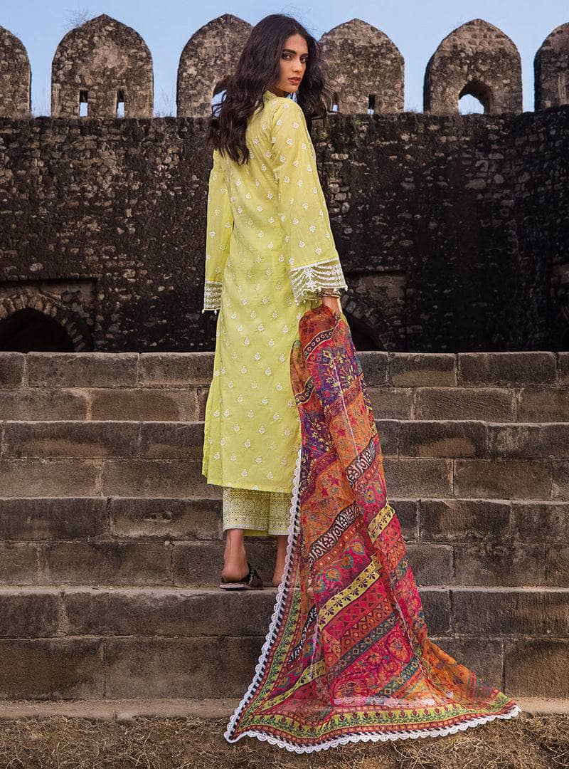 Zainab Chottani Lawn 22/INAYA 10-B