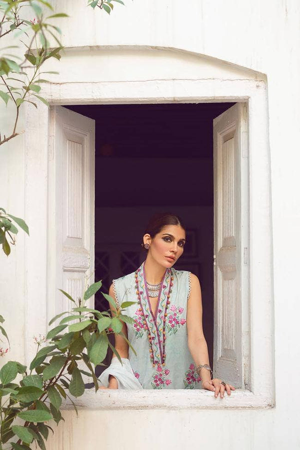 img_kinaar_lawn_by_shiza_hassan_2021_awwal_boutique