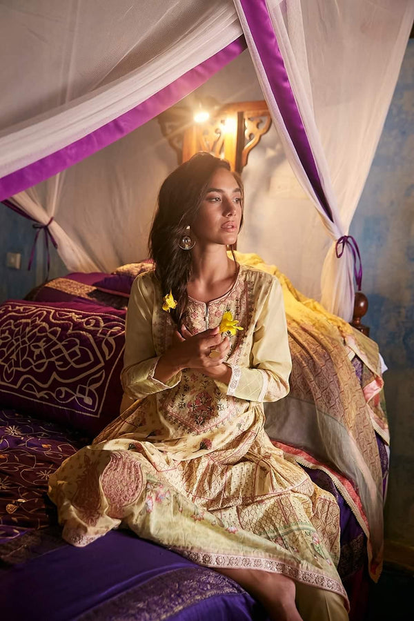 img_qalamkar_lawn_2020_awwal_boutique