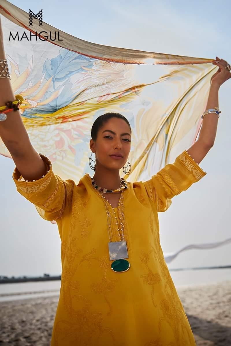 img_mahgul_lawn_2020_awwal_boutique