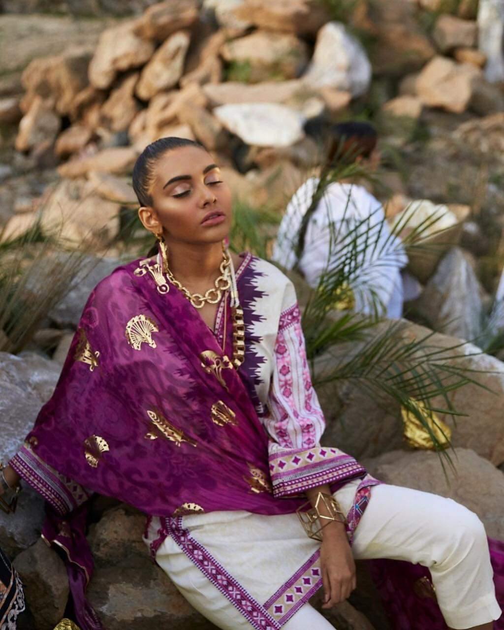 img_mahgul_lawn_2020_awwal_boutique