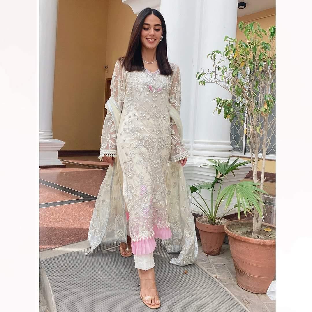 img_spotted_in_maryam_hussain_fashionista_awwal_boutique